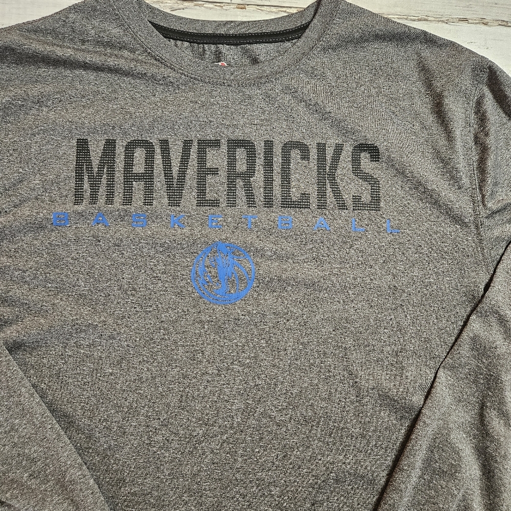 Mavericks‎ NBA Long Sleeve Tee Size Large